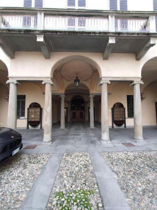 Residenza In Palazzo Storico Nel Cuore Di Bergamo Exterior photo